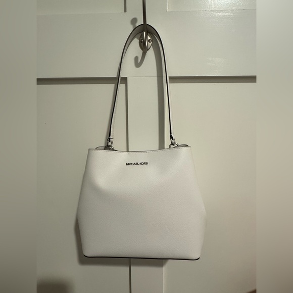 NWT Michael Kors White Shoulder Bag with Card Holder - Picture 3 of 9